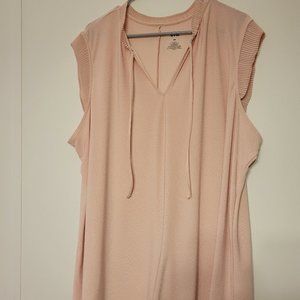 EVRI 3x Peach/Blush Top with Ruffle Sleeve NWOT